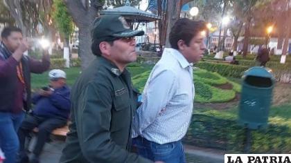El acusado de estafar a más de 37 personas pasó la noche en la carceleta del Ministerio Público 
/Abel Fernández