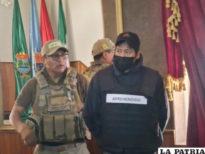 El antisocial fue presentado por las autoridades policiales /Emilio Castillo â€“ LA PATRIA