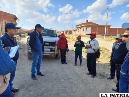 Vecinos de la zona de Vinto denuncian a Comibol que avasalladores usan su nombre para lotear terrenos /LA PATRIA