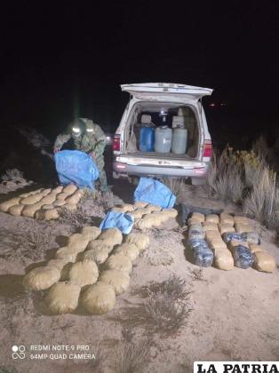 Coche y droga incautada por autoridades del orden /Ministerio de Gobierno