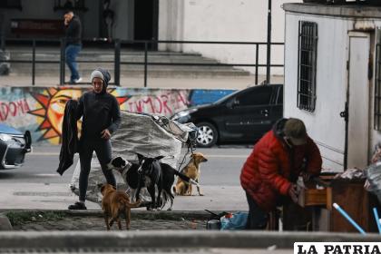 Personas en situación de calle el 19 de septiembre de 2023 en Buenos Aires (Argentina) /EFE /Juan Ignacio Roncoroni
