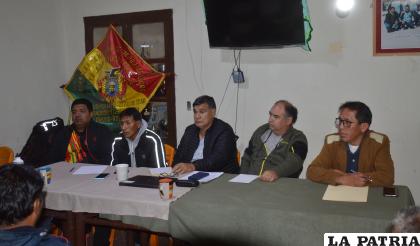 Durante el congresillo técnico que se realizó anoche /LA PATRIA