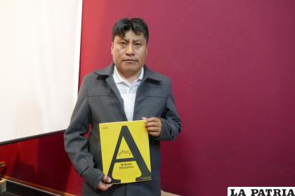 Genaro Huarita, autor del libro ??Boletín Histórico del 2° Concurso de Investigación Histórica Josep M. Barnadas (2023)? /LA PATRIA