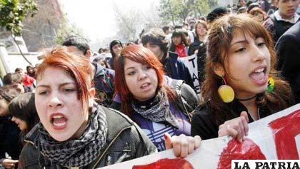 Gobierno chileno y estudiantes iniciarán una mesa de trabajo con la gratuidad de la educación como primer tema