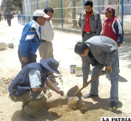 Personeros de la Gobernación en plena actividad