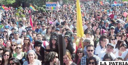 Más de cinco mil personas participaron la XIII edición de la marcha por la diversidad sexual