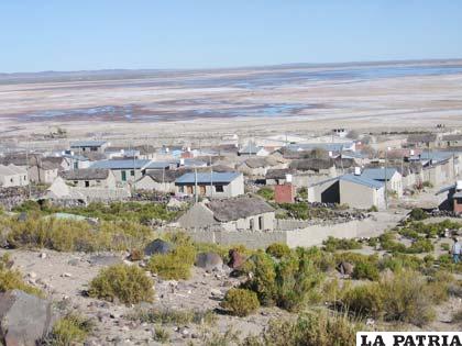 Pampa Aullagas, una de las poblaciones por las que trascurrirá el Circuito Lago Poopó