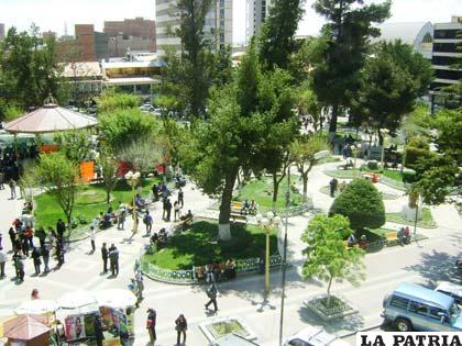 Plaza de Armas será escenario de artistas el Día del Pintor
