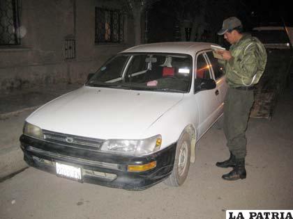 Vehículo que fue encontrado abandonado