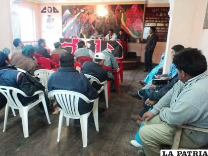 Dirigentes ratificaron paro de actividades para mañana y pasado