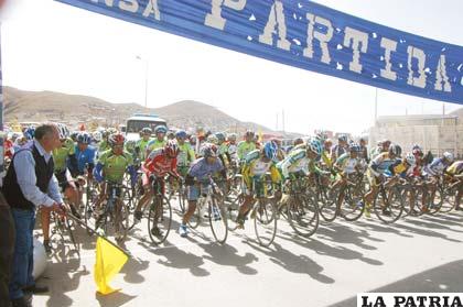 Una escena de la Vuelta a Oruro que se desarrolló en el mes de septiembre
