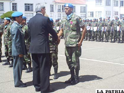 Militares bolivianos, entre oficiales, tropa, reservistas y personal civil, forman parte de misión de paz de la ONU