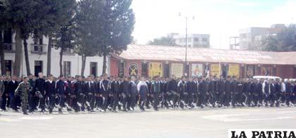Estudiantes de diferentes unidades educativas realizarán su servicio premilitar en el Regimiento Camacho