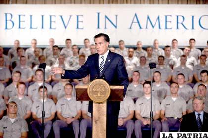 El candidato republicano Mitt Romney, ex gobernador de Massachusetts, durante un discurso de campaña en Charleston