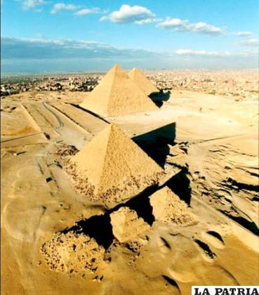 Pirámides de Guiza en El Cairo, Egipto