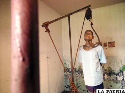 Muñeco de cera representa una forma de tortura para arrancar confesiones, usado hasta 1909 en Tailandia