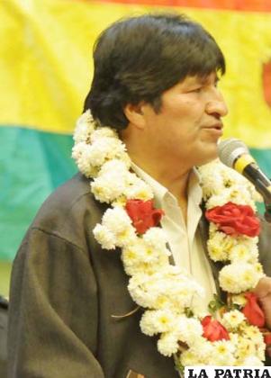 Evo Morales prosiguió este jueves su campaña a favor del voto válido