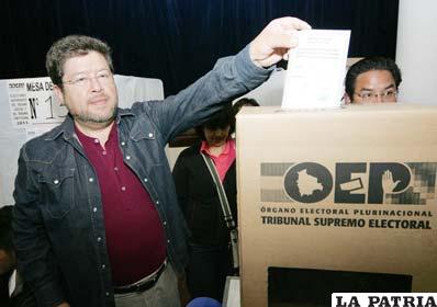 Jefe de Unidad Nacional, Samuel Doria Medina, también votó
