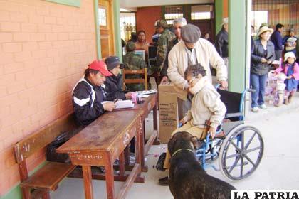 Personas con discapacidad no tuvieron impedimento para participar de la votación