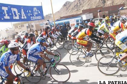 Varios ciclistas orureños estarán presentes en la “Vuelta a Cochabamba”