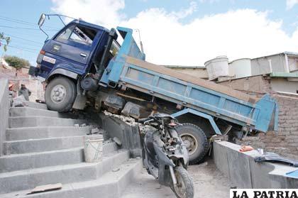 El motorizado terminó en esa posición