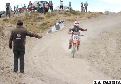 Los torneos departamentales de motociclismo se realizan en el circuito de Capachos