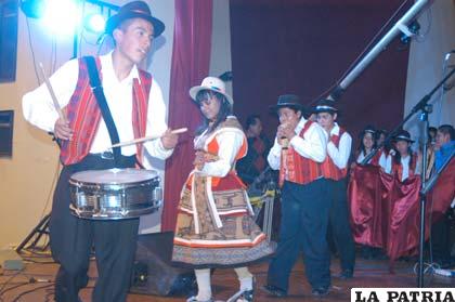 Foto de archivo del Festival Nacional de la Canción ¡Aquí…! Canta Bolivia!