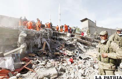 Turquía solicitó ayuda a Israel para colaborar en las labores de rescate y auxilio a los damnificados del terremoto