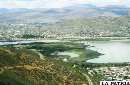 Invasión de aguas residuales a la laguna Alalay de Cochabamba provocó un daño ambiental de proporciones