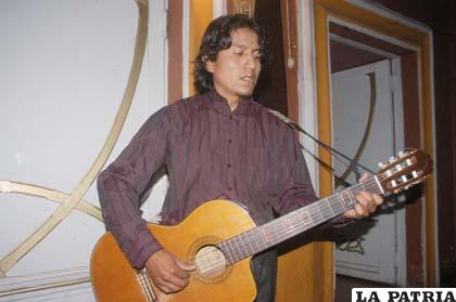 Juan Carlos Villegas brindó un concierto de música trova