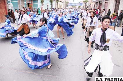 Sentimiento Chaqueño, conjunto invitado para ser partícipe de la Entrada Universitaria que año que pasa logra más adherentes