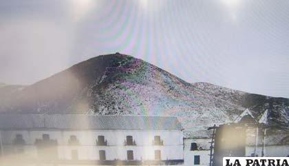 Foto de la Plaza de Armas de Oruro de la época de 1868