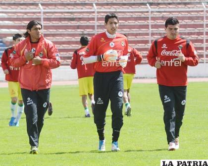 Galarza, Arias y Suárez, arqueros de la Selección (foto: APG)