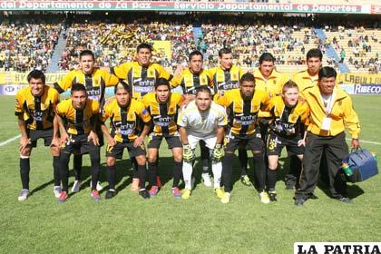 Jugadores del club The Strongest marchan bien en el torneo Apertura (foto: APG)