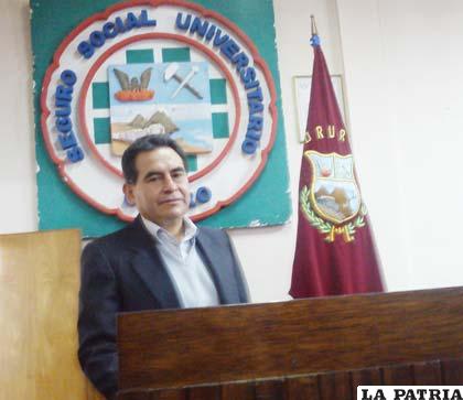 Francisco Rocabado, gerente del Seguro Universitario