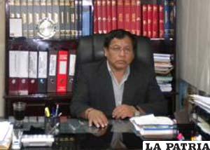 Senador por Oruro, Mario Choque