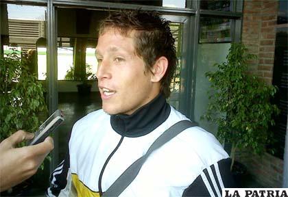Fernando Brandan con la casaca de Nacional Potosí (foto: APG)