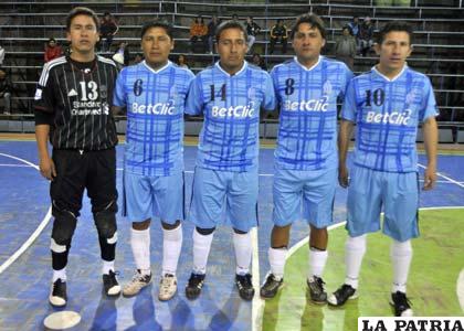 Jugadores del equipo de Cobbel 