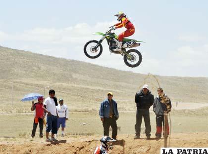 Volaron las motos en el nacional de Tambillo (foto: APG)