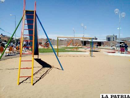 Niños se benefician con parque infantil en la junta vecinal Antofagasta