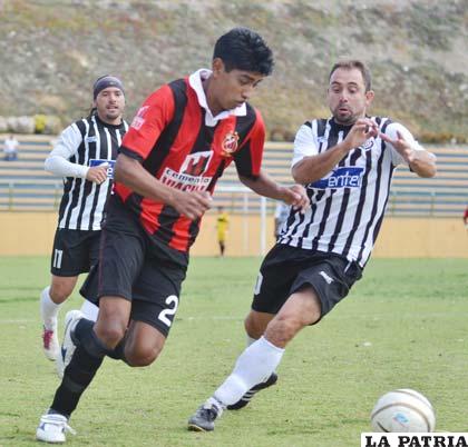 De Souza y Da Rosa jugadores de Oruro Royal 
