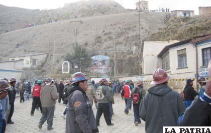 Enfrentamientos en el distrito minero de Colquiri (Foto Archivo)