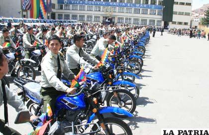 Efectivos de la Policía Nacional con motos nuevas para acciones de seguridad /Agencia AFKA Prensa