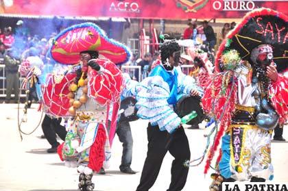 Para el Carnaval de Oruro 2013 se pretende hacer énfasis en el tema publicitario