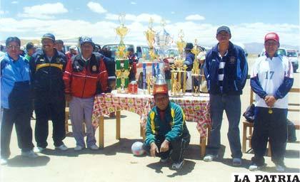 Comité organizador del torneo de los minis rojos 