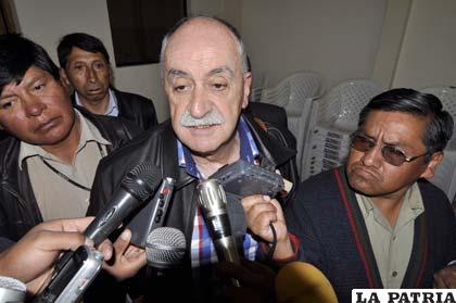 Azkargorta en diálogo con la prensa deportiva de Oruro 
