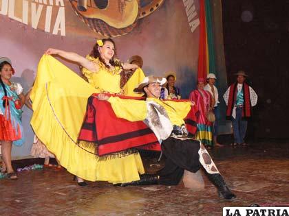 Exitosa presentación chaqueña en anteriores versiones del Festival de la Canción “Aquí Canta... Bolivia”
