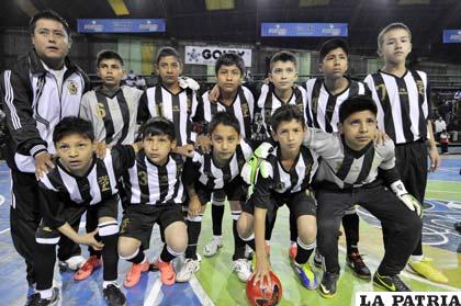 Jugadores del equipo de Cochabamba