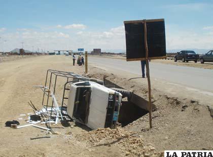 Así quedó la camioneta de servicio oficial