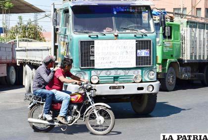 Choferes prefieren dialogar antes de volver a los bloqueos (APG)